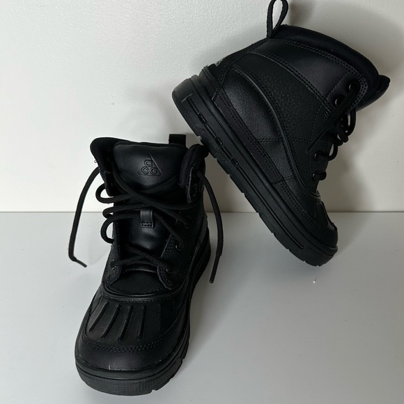 Nike kids Woodside black boots - Picture 6 of 11
